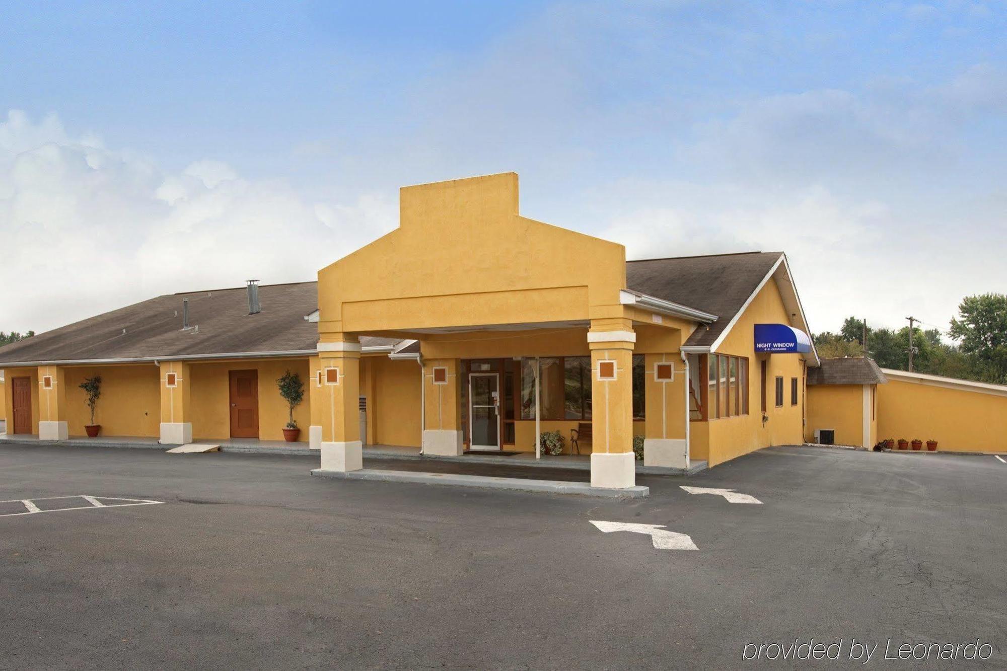 Governors Inn Shelby Exterior photo